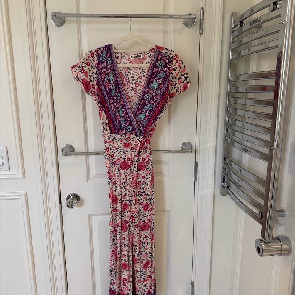 Floral V-Neck Maxi Dress